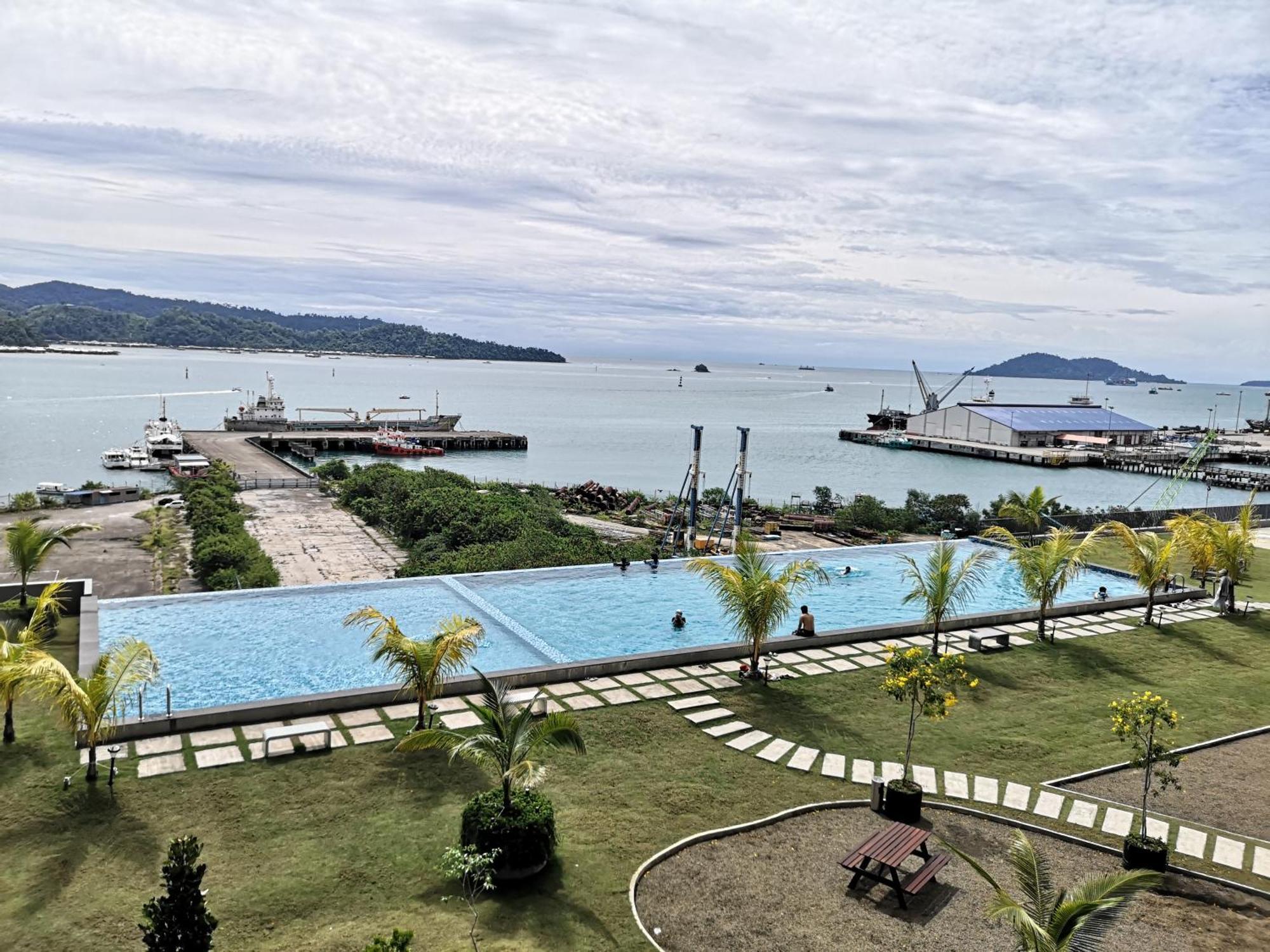 Jesselton Quay With City View Near Suria Sabah Mall & Jesselton Point Kota Kinabalu Exterior photo