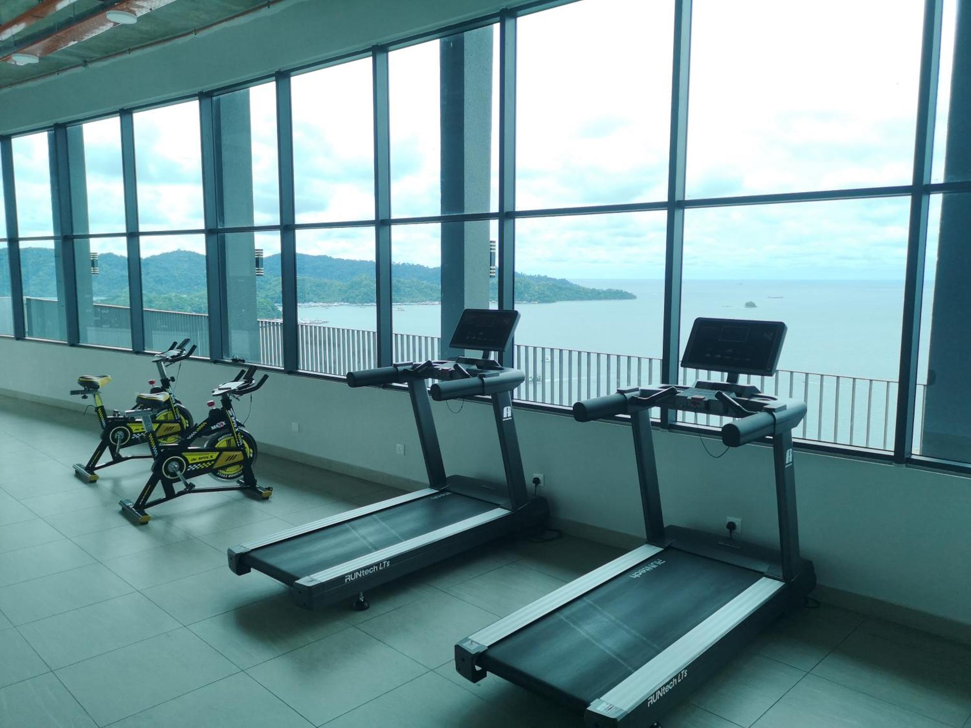 Jesselton Quay With City View Near Suria Sabah Mall & Jesselton Point Kota Kinabalu Exterior photo